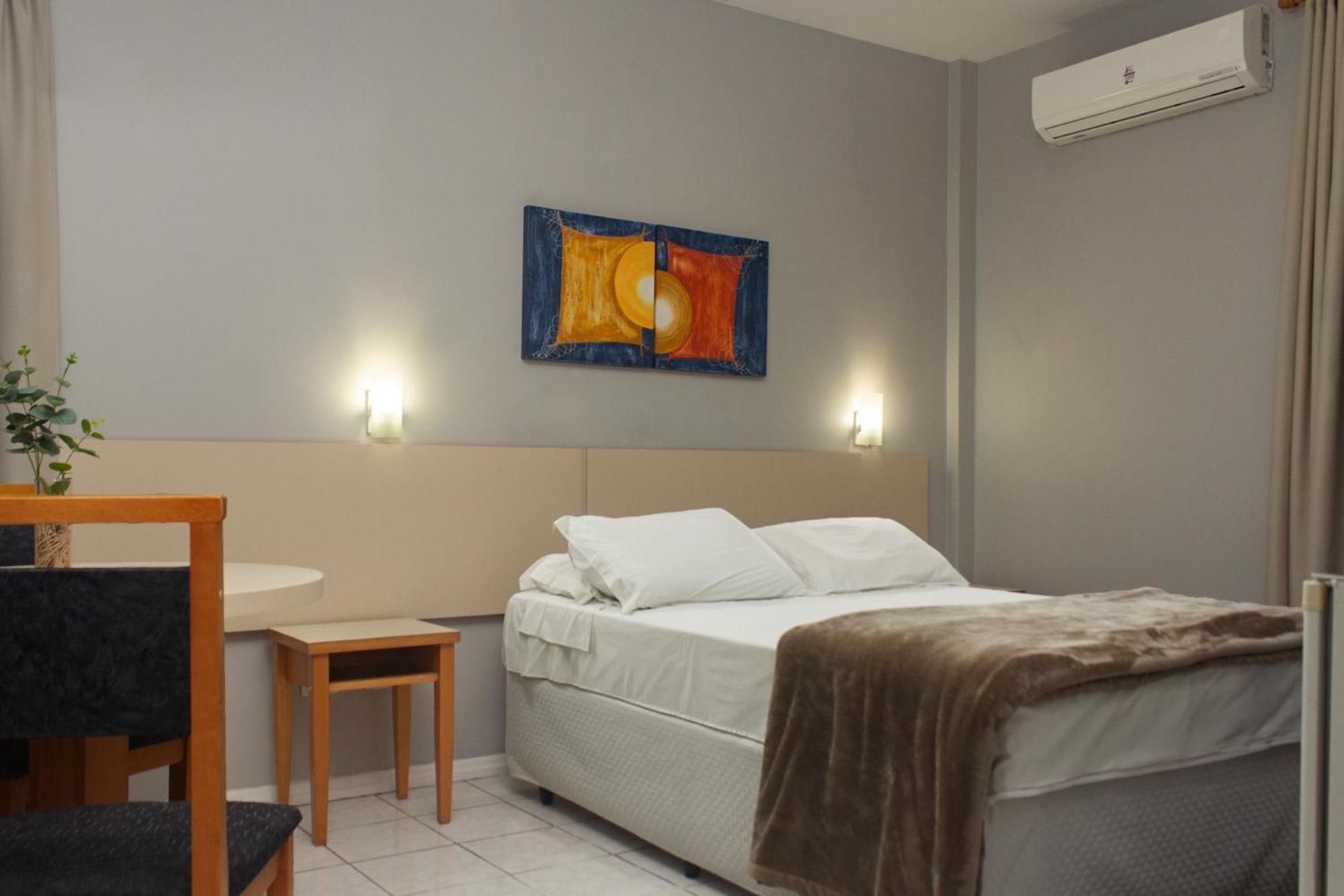 Hotel Cavera アレグレテ エクステリア 写真