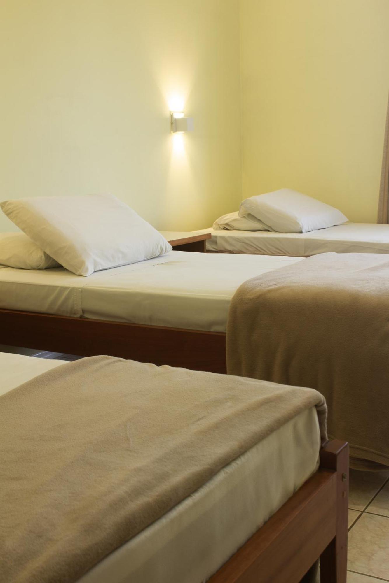 Hotel Cavera アレグレテ エクステリア 写真