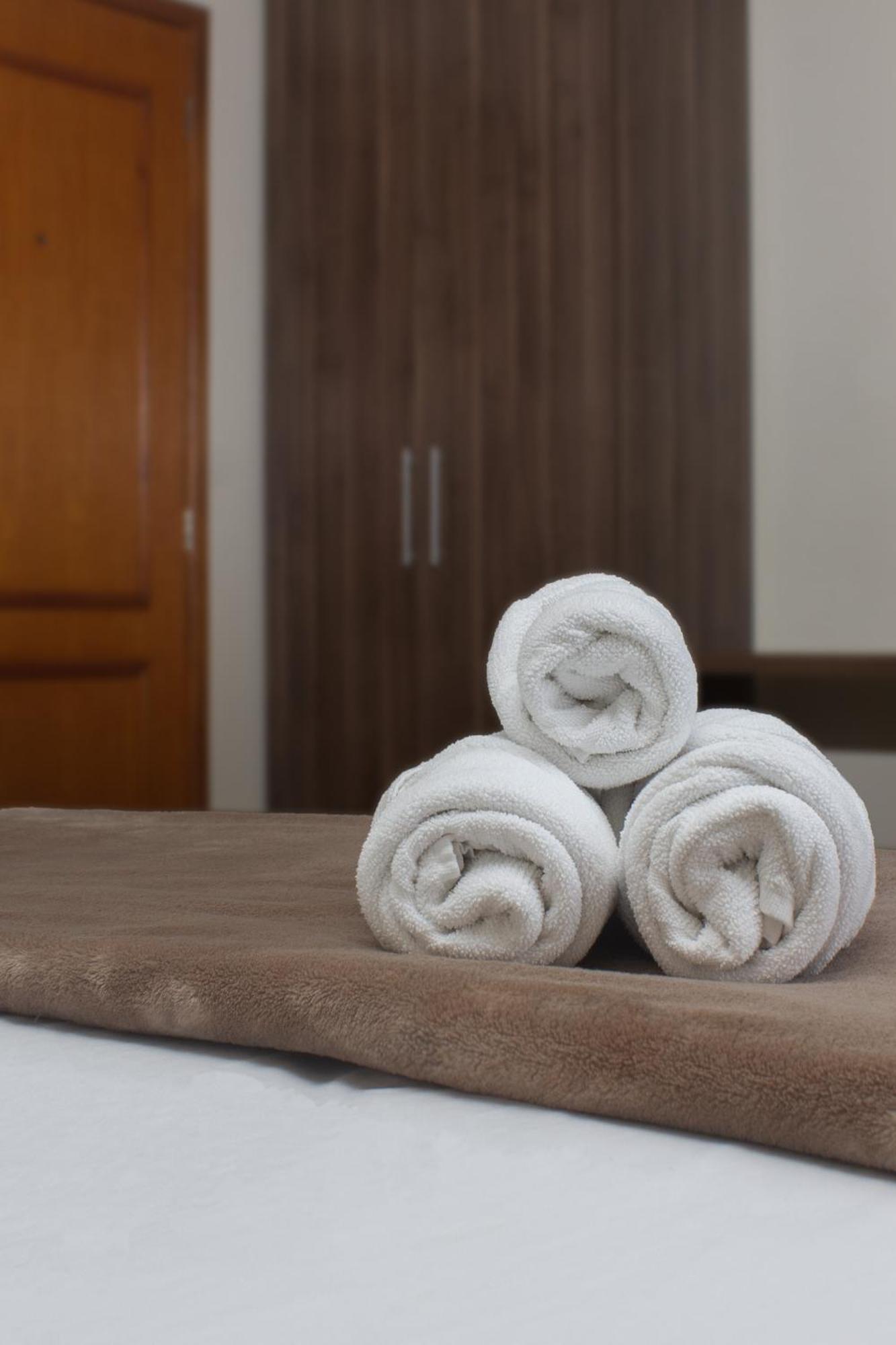 Hotel Cavera アレグレテ エクステリア 写真